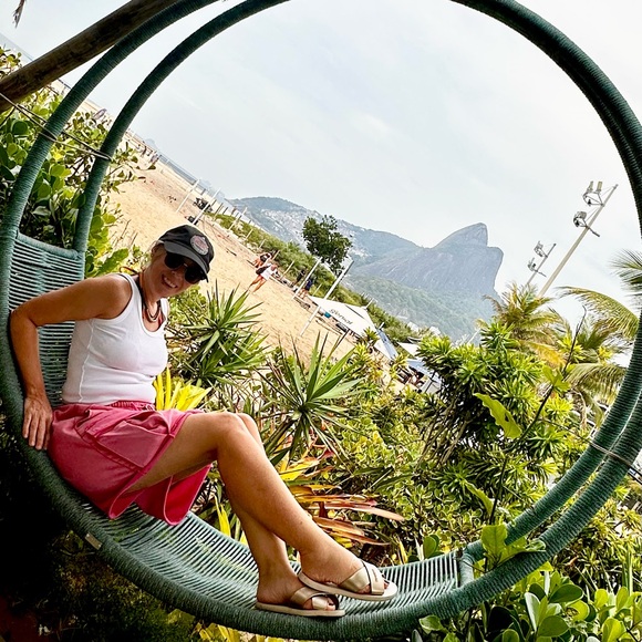 Meet your Posher, Luciana - Picture 1 of 1